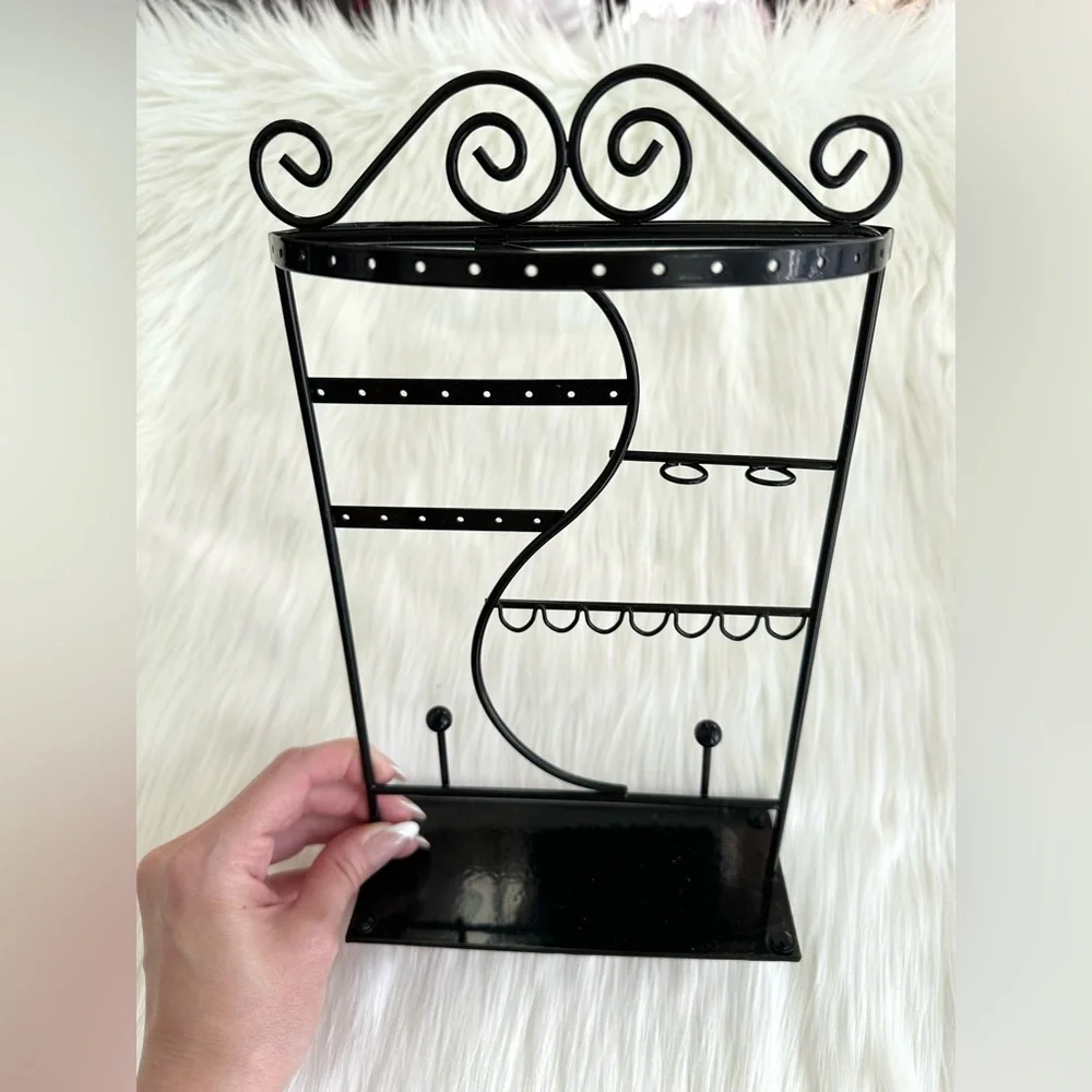 JEWELRY HOLDER